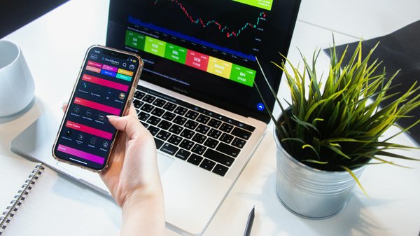 Sci à l'is : maîtrisez les enjeux fiscaux pour mieux investir